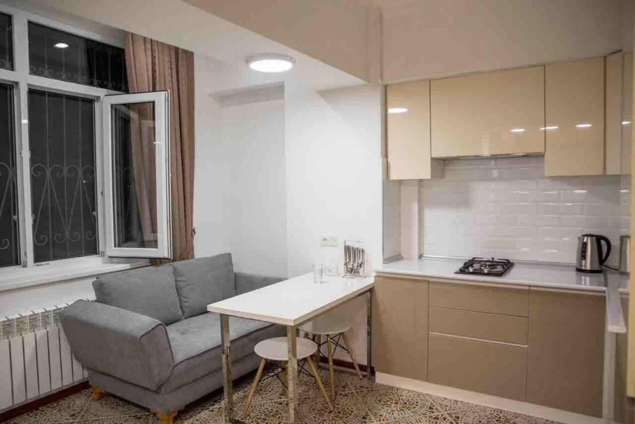 Студия В Центре Ташкента Exterior foto