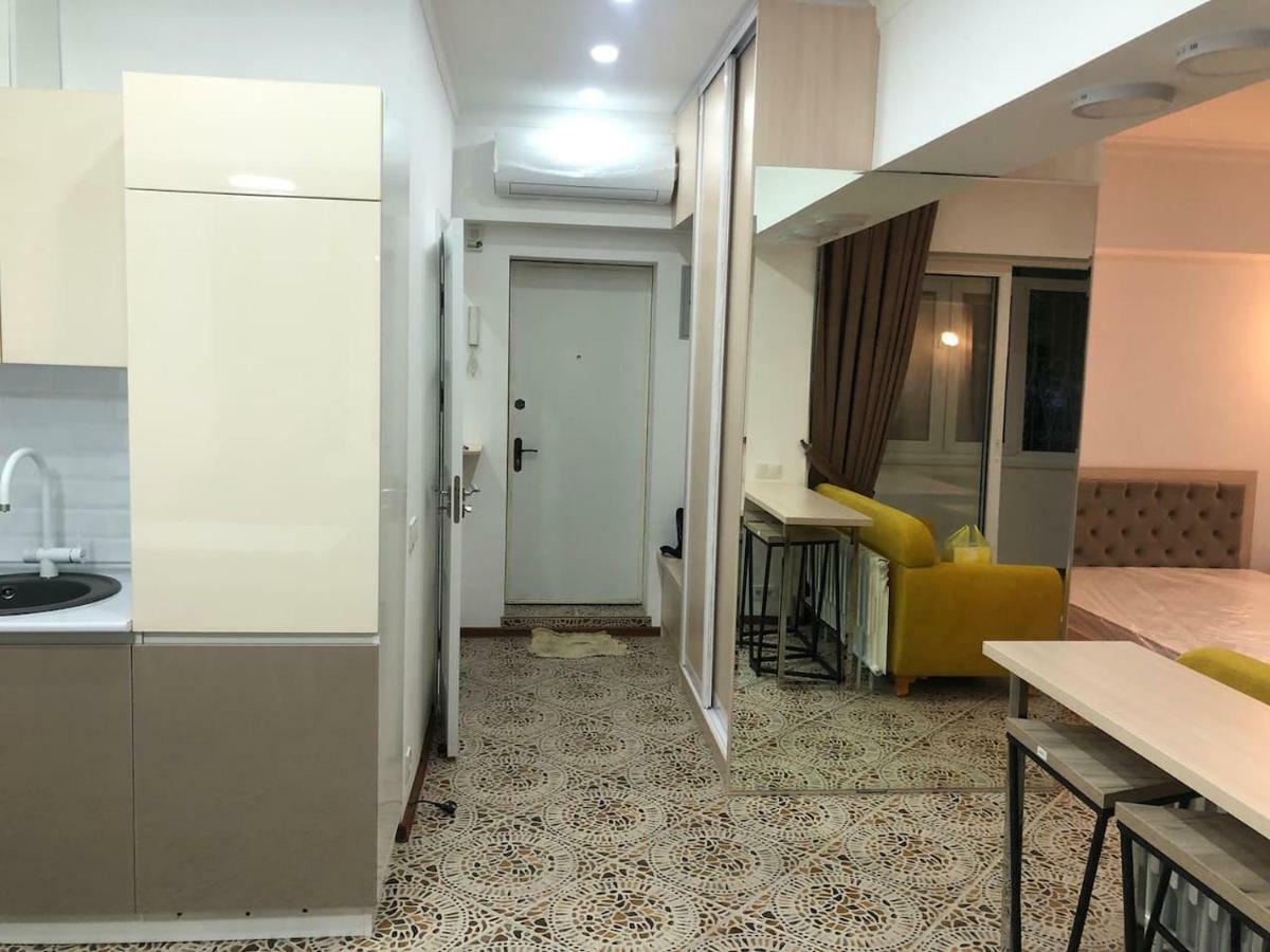 Студия В Центре Ташкента Exterior foto